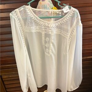 Lightweight White Lace-Yoke Long Sleeve Blouse
